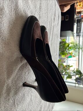 Cole Haan Black and Dark Brown Suede Leather Heel Pump